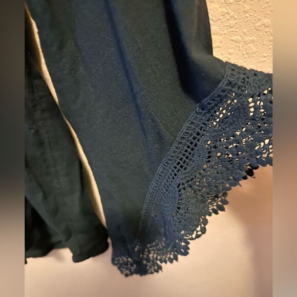 Charming Charlie black top with belle sleeves - Picture 5 of 8